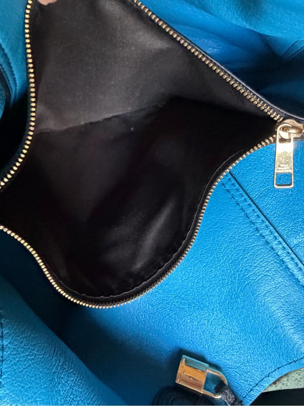 Marc Jacobs Leather Tote The Director Black Leather With Blue Lining Large EUC - Picture 13 of 16